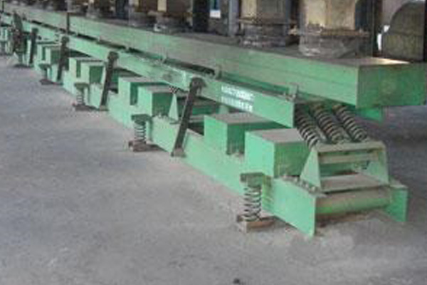 什么是慣性振動(dòng)輸送機(jī)，性能特征概述